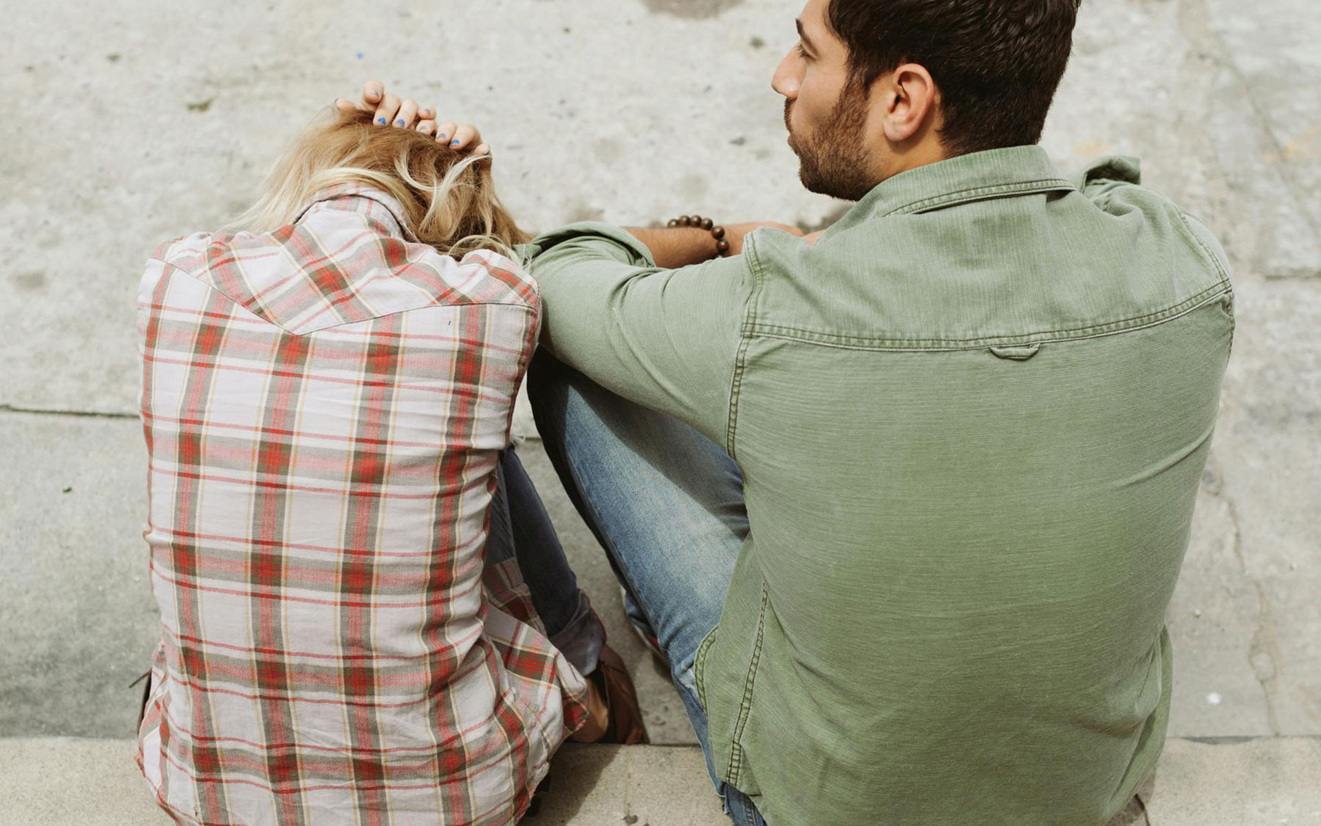 Er beendet die Beziehung ohne Grund